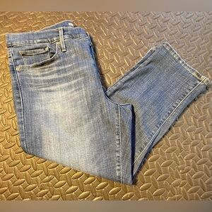 Levi's Women’s 311 Shaping Skinny Capri Size 32